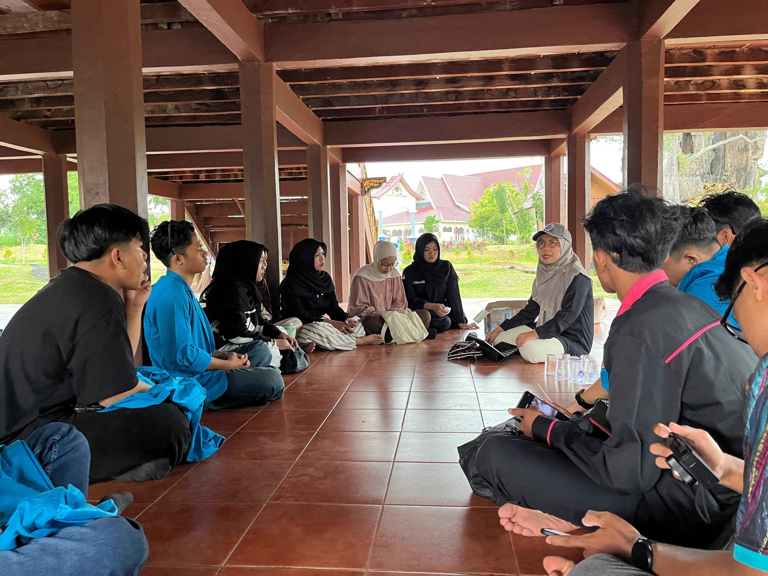 Mahasiswa SPI Kaji “Rumah Panggung Melayu Jambi: Kitab tak Bertinta”